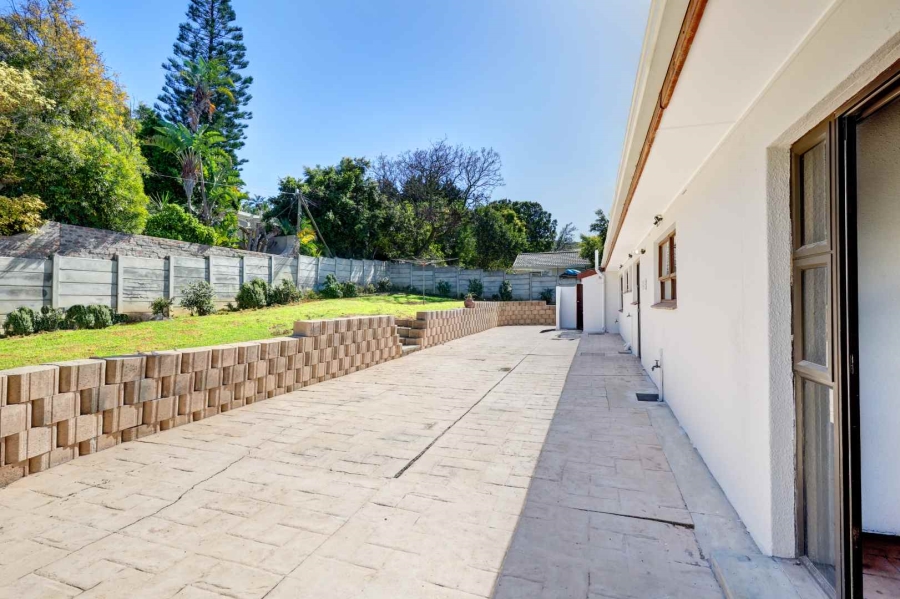 To Let 3 Bedroom Property for Rent in Loevenstein Western Cape